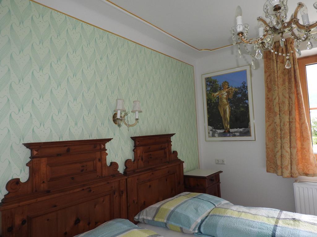 Haus Bellevue Lägenhet Obertraun Exteriör bild